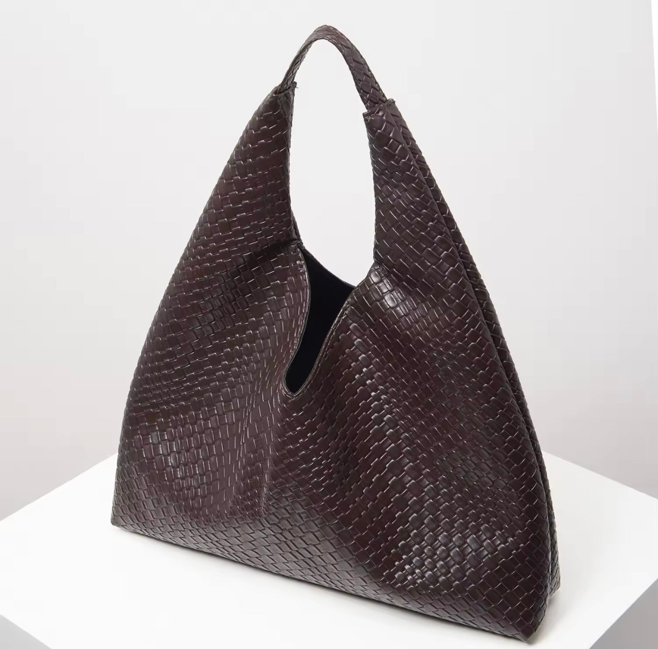 Elegant Woven Bag