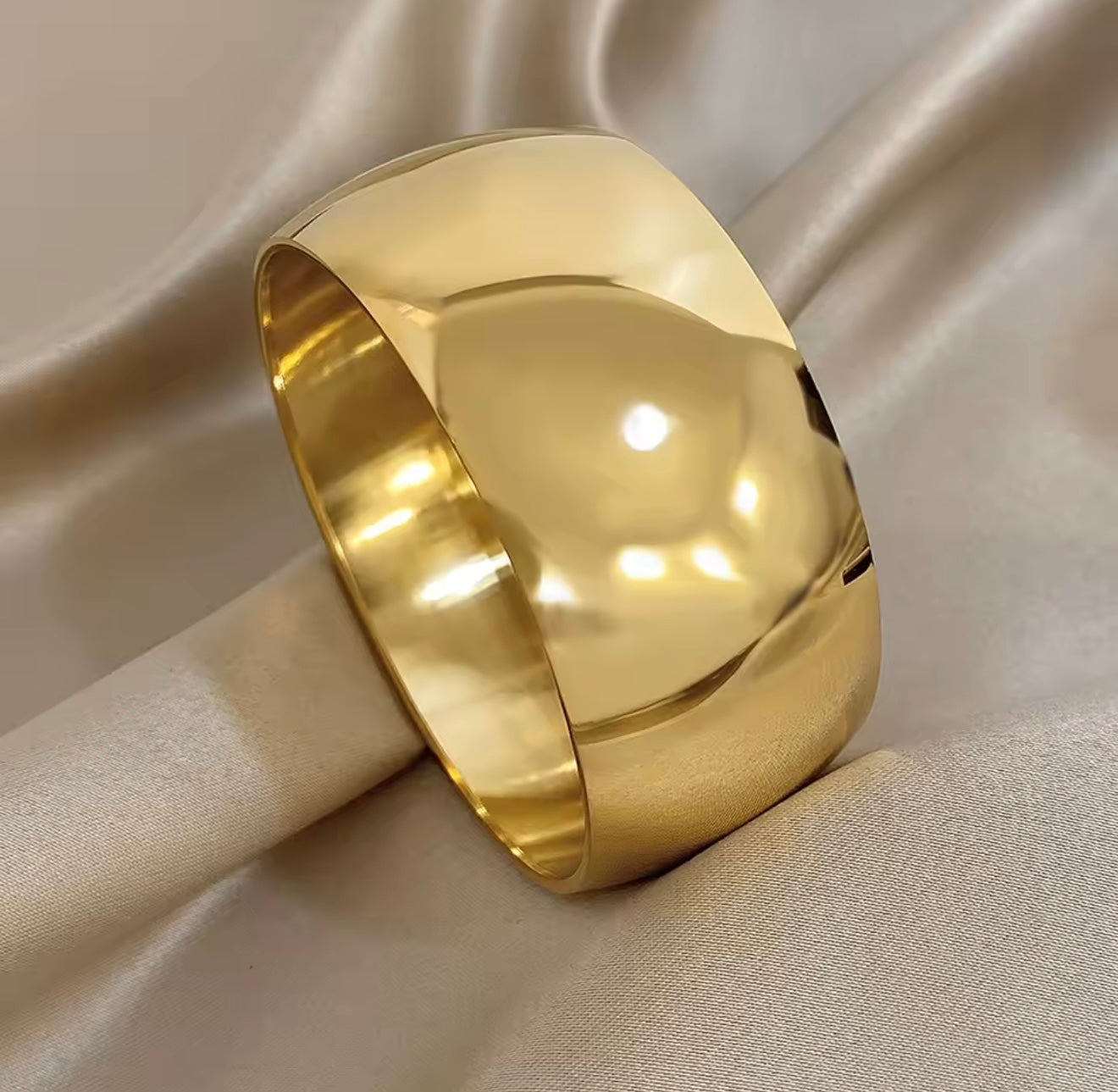 Golden Luxe Bangle
