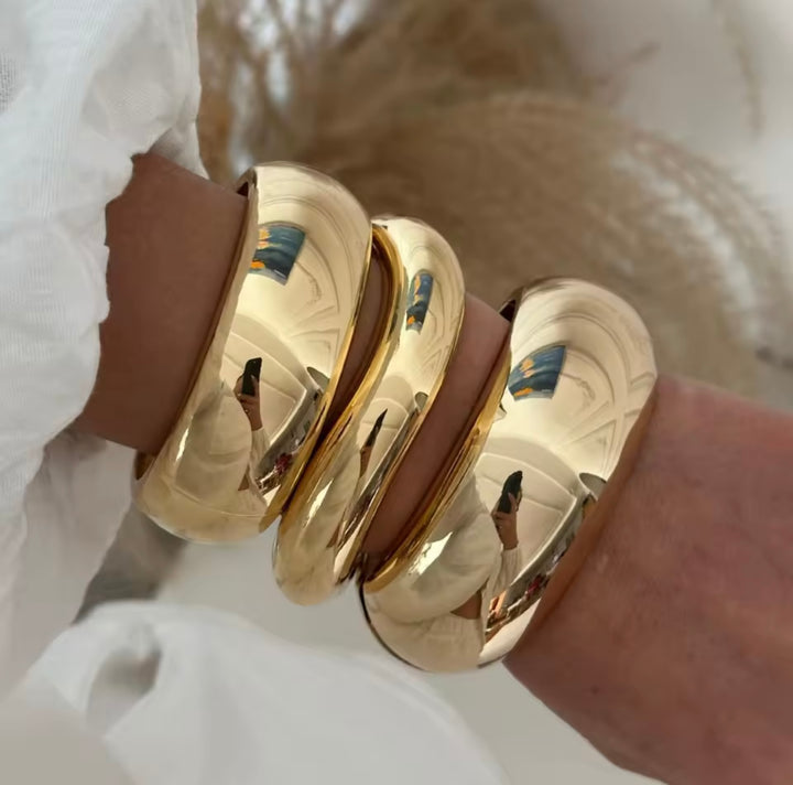 Sculpted Luxe Bangle